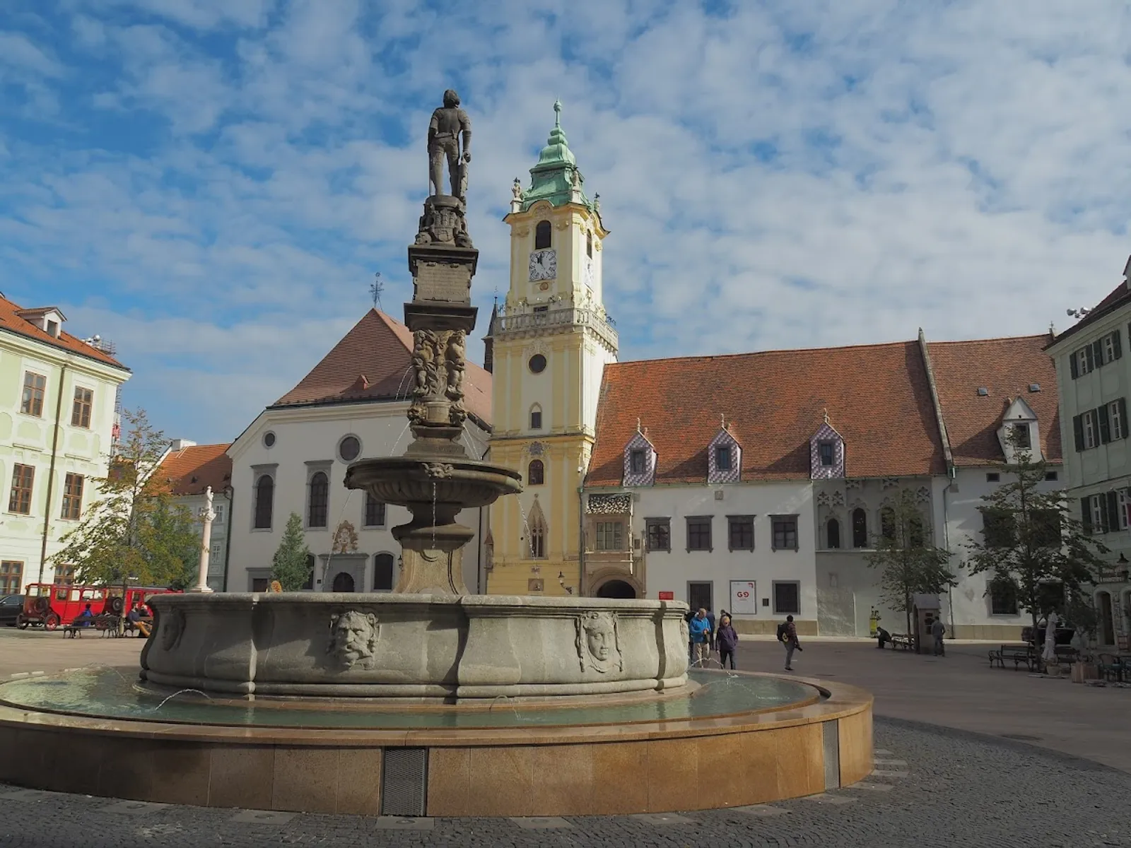 Bratislavský hrad a rieka Dunaj