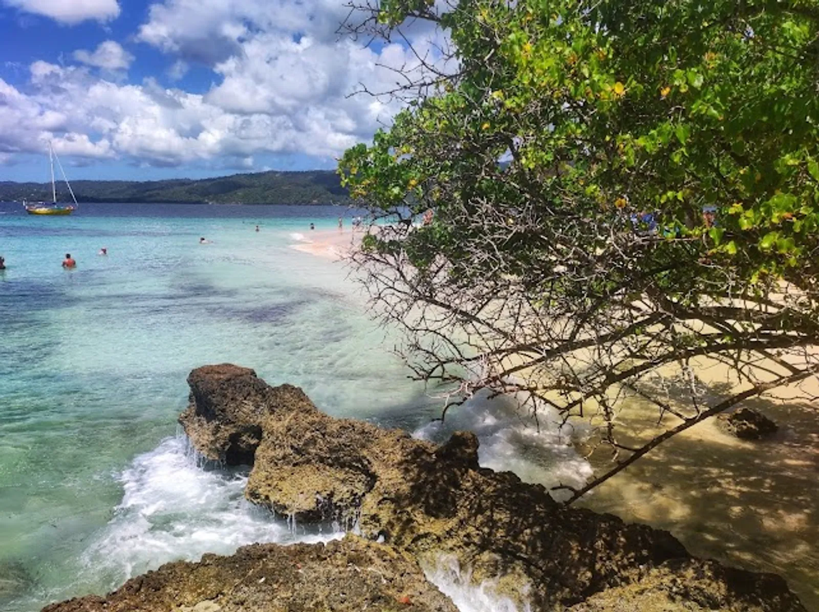 Cayo Levantado (Bacardi Island)